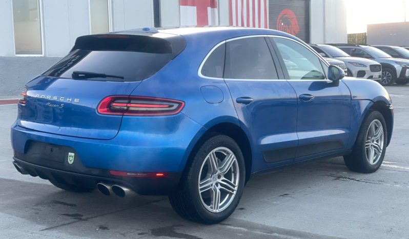 
								Porsche Macan full									