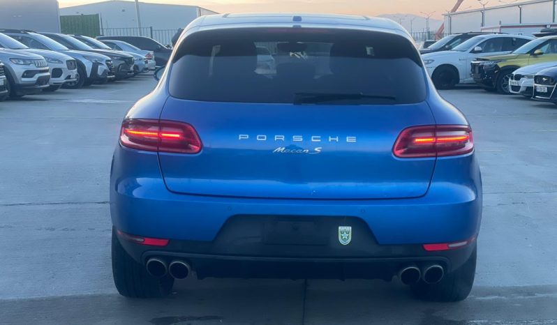 
								Porsche Macan full									