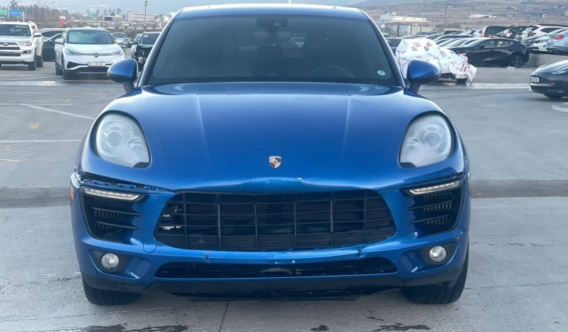 
								Porsche Macan full									