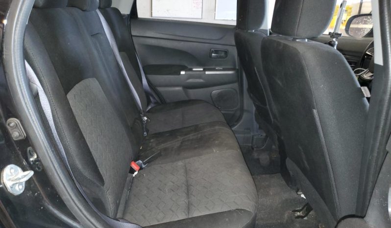 
								2021 Mitsubishi Outlander full									