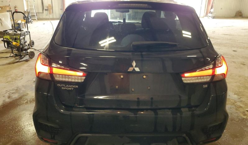 
								2021 Mitsubishi Outlander full									