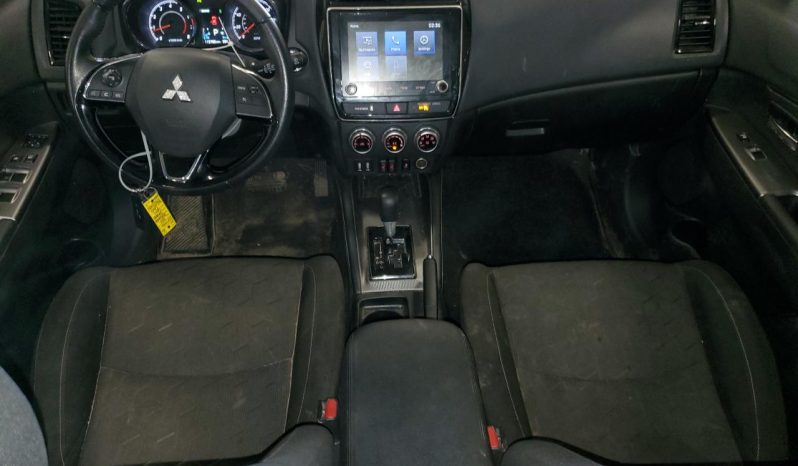 
								2021 Mitsubishi Outlander full									