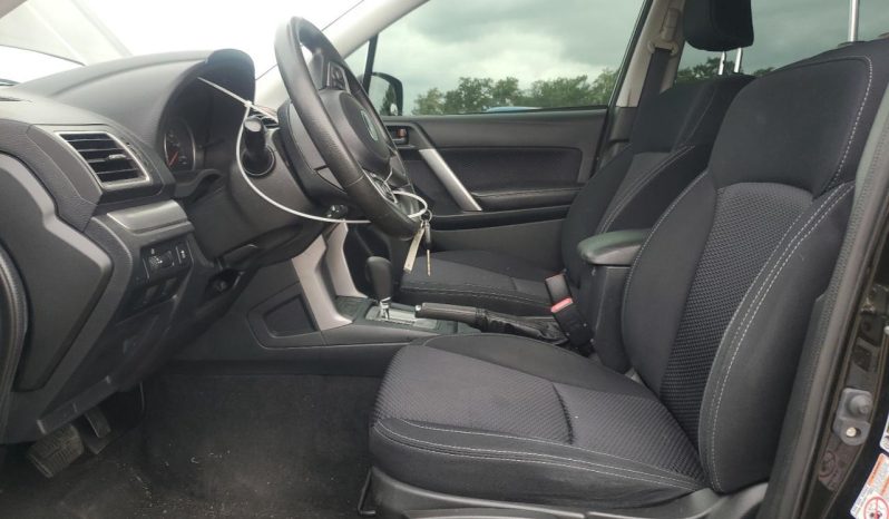 
								Subaru Forester full									