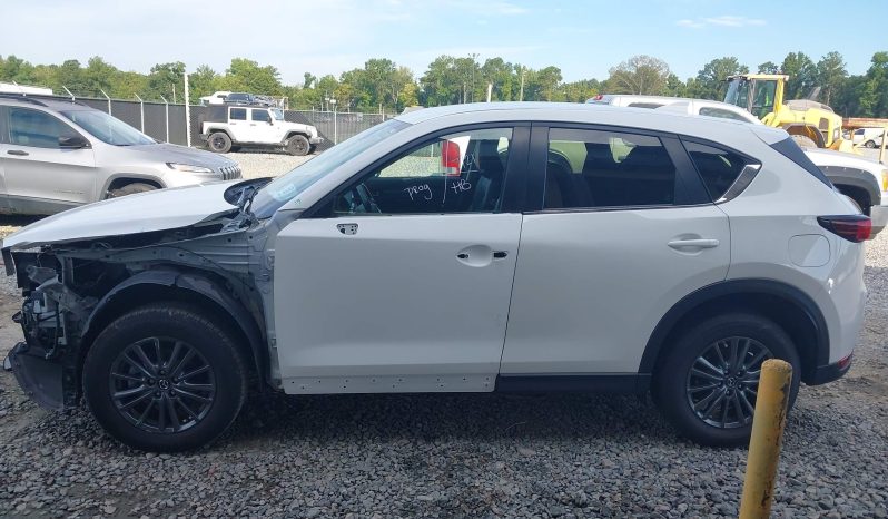 
								Mazda CX-5 full									