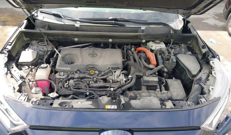 
								Toyota RAV4 full									