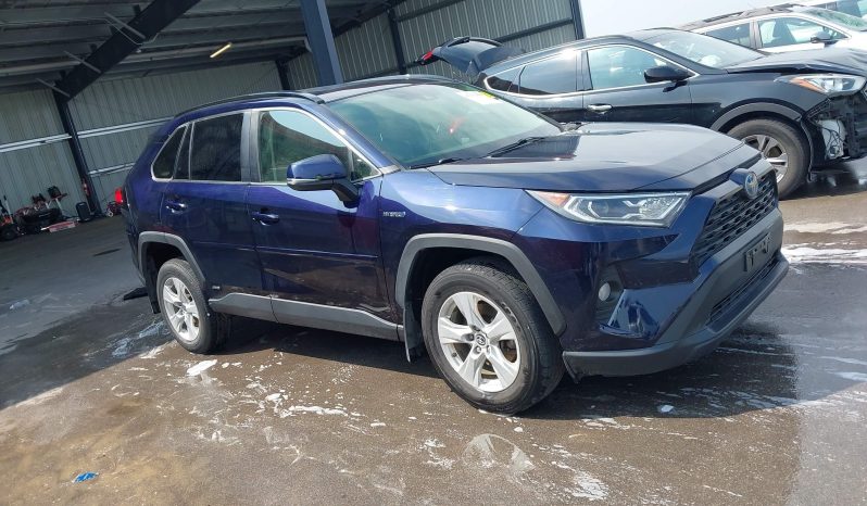 
								Toyota RAV4 full									