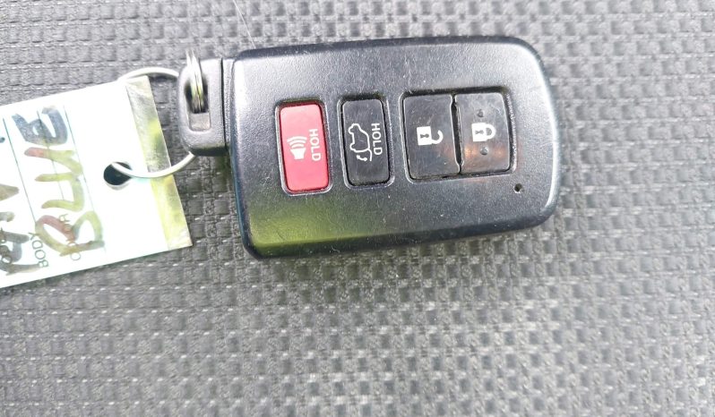 
								Toyota RAV4 full									