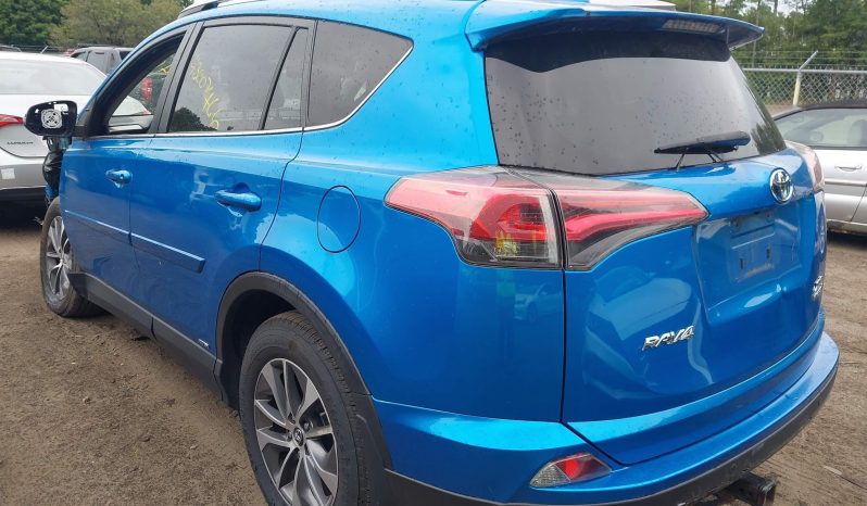 
								Toyota RAV4 full									