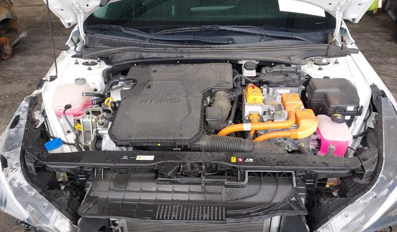 
								HYUNDAI ELANTRA full									