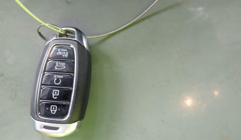 
								HYUNDAI ELANTRA full									