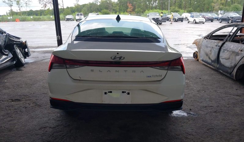 
								HYUNDAI ELANTRA full									