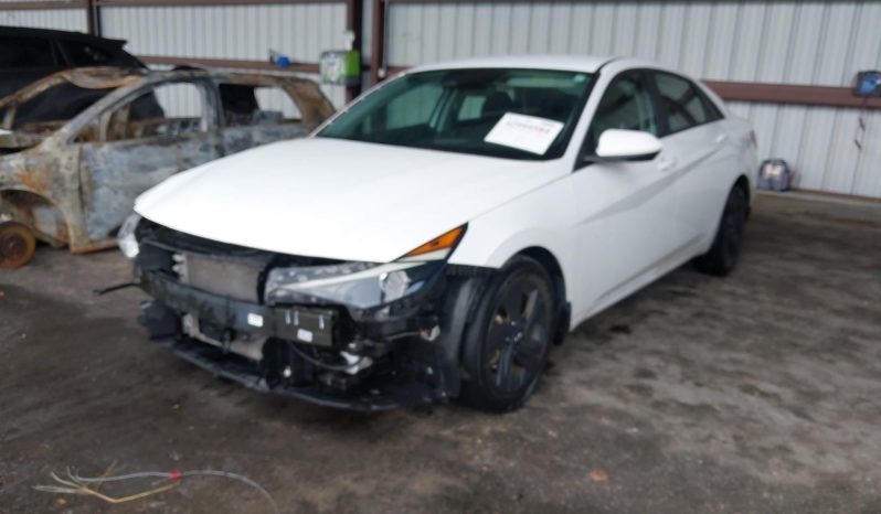 
								HYUNDAI ELANTRA full									