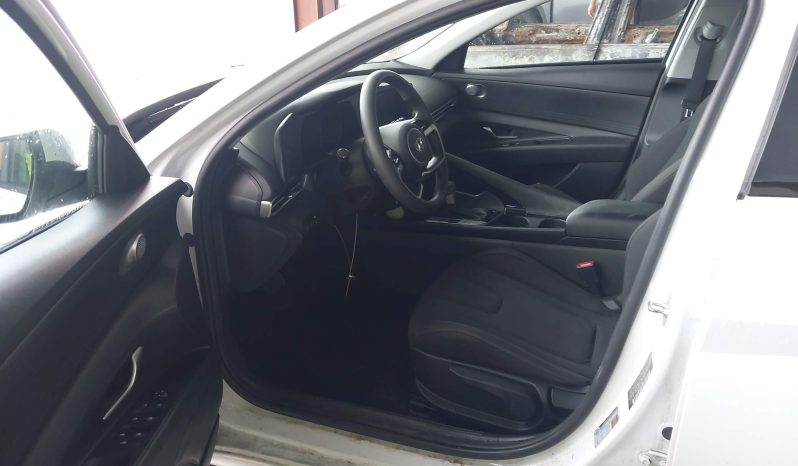 
								HYUNDAI ELANTRA full									