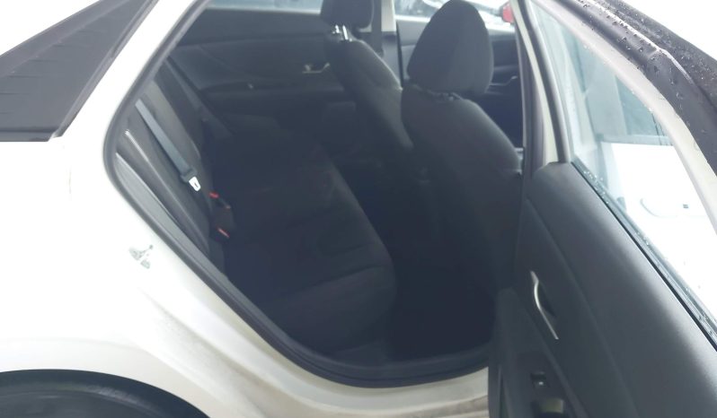 
								HYUNDAI ELANTRA full									