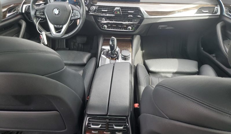 
								BMW 5 Series full									