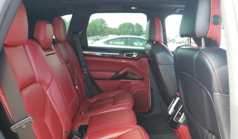 
								Porsche Cayenne full									
