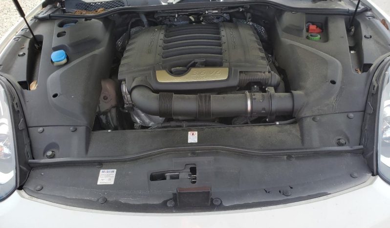 
								Porsche Cayenne full									