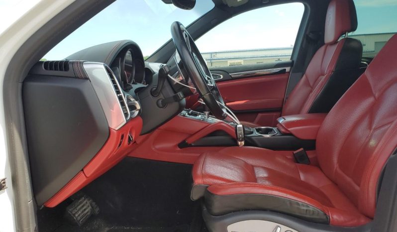 
								Porsche Cayenne full									