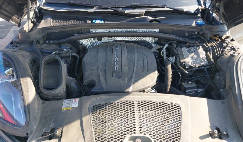 
								Porsche Macan full									