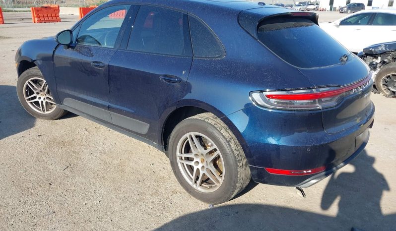 
								Porsche Macan full									