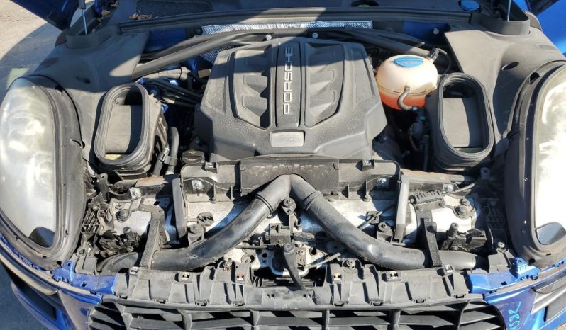 
								Porsche Macan full									