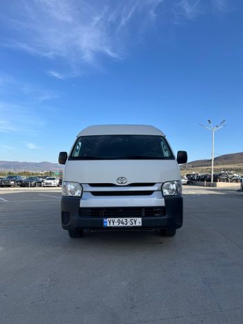 TOYOTA HIACE