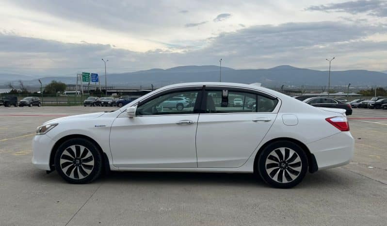 
								HONDA ACCORD HYBRID full									