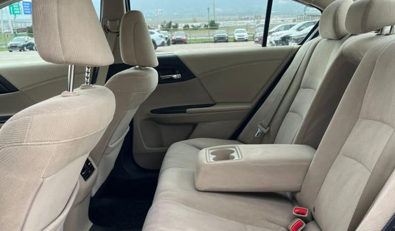 
								HONDA ACCORD HYBRID full									