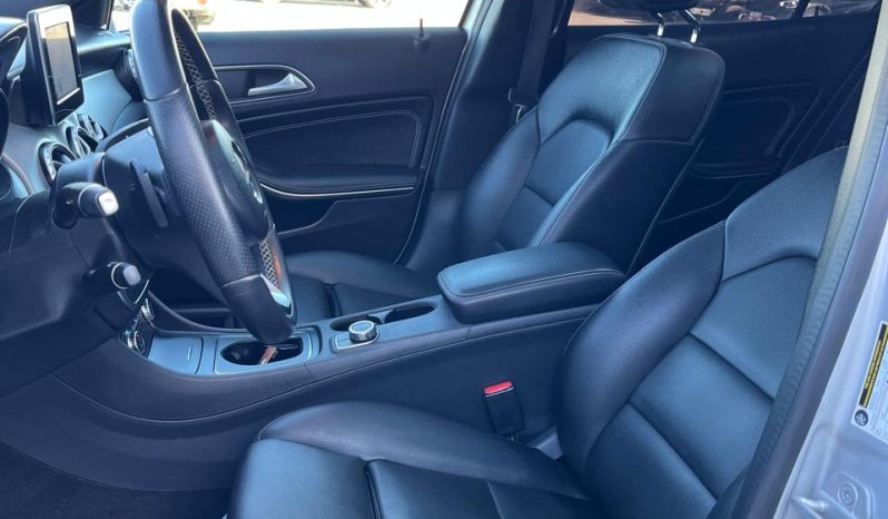 
								Mercedes-Benz GLA full									