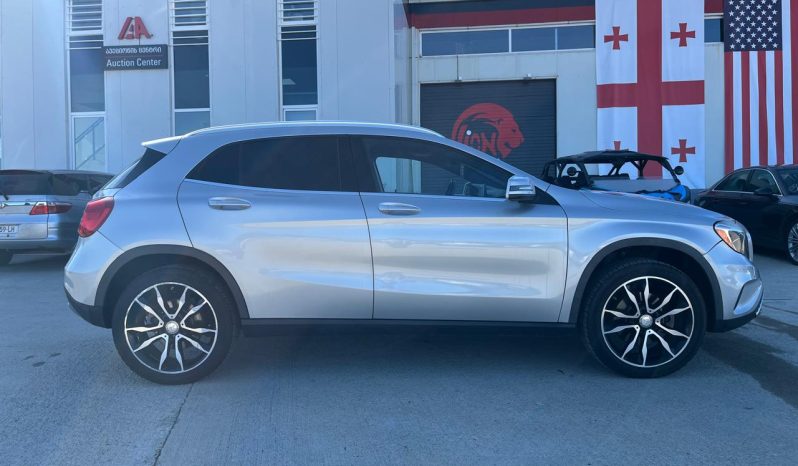
								Mercedes-Benz GLA full									