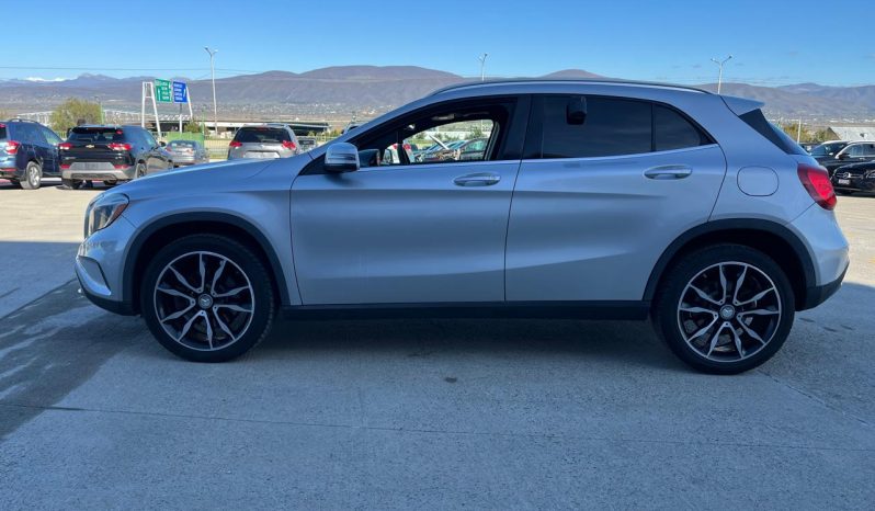 
								Mercedes-Benz GLA full									