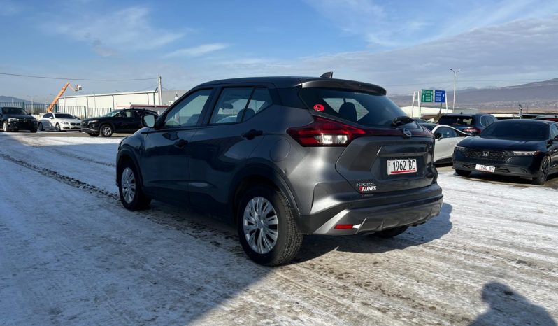 
								Nissan Kicks full									