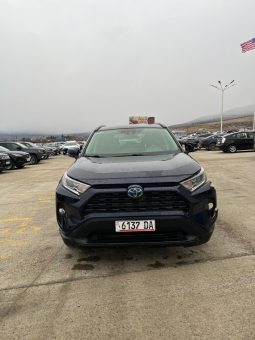 
										Toyota RAV4 full									