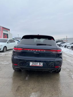 
										Porsche Macan full									