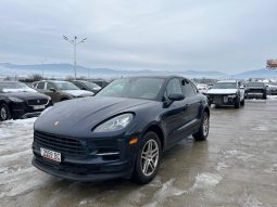
										Porsche Macan full									