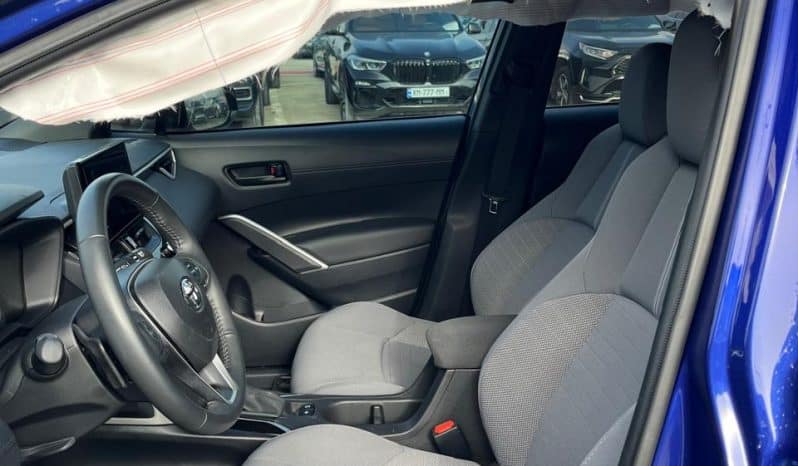 
								Toyota Corolla full									