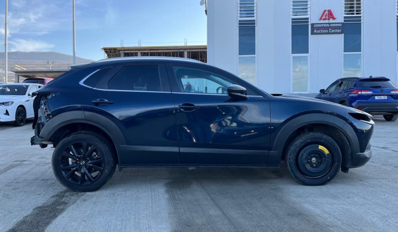 
								MAZDA CX-30 full									