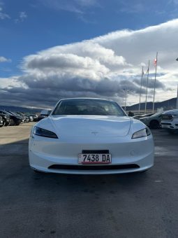 
										Tesla MODEL 3 full									