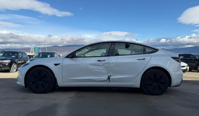 
								Tesla MODEL 3 full									