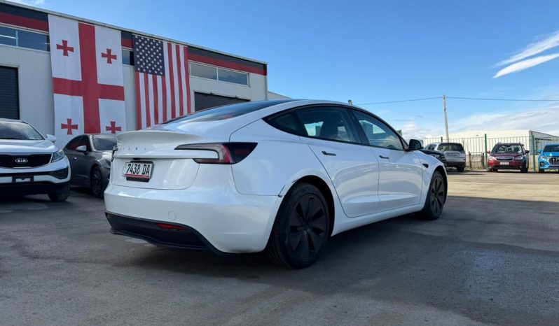 
								Tesla MODEL 3 full									