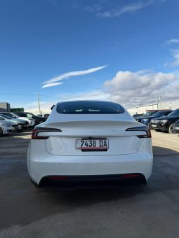 
										Tesla MODEL 3 full									