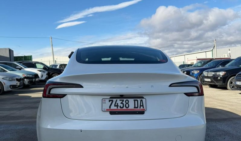 
								Tesla MODEL 3 full									
