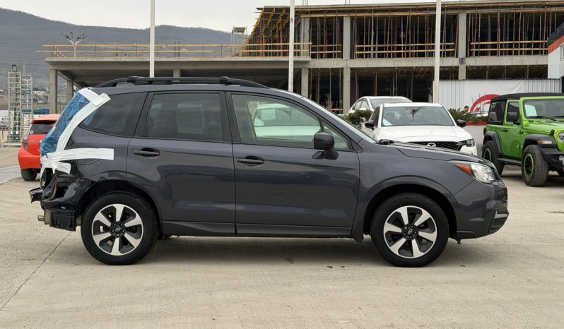 
								Subaru Forester full									