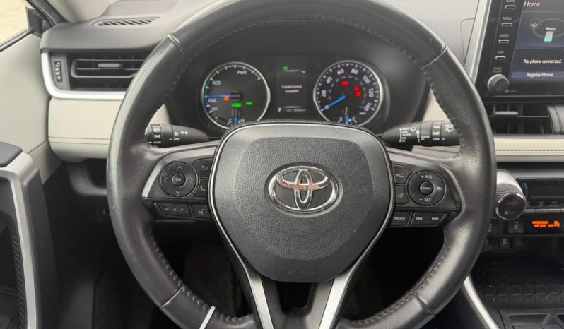 
								2020 Toyota RAV4 full									