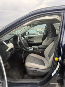 
										2020 Toyota RAV4 full									