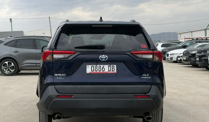 
								2020 Toyota RAV4 full									