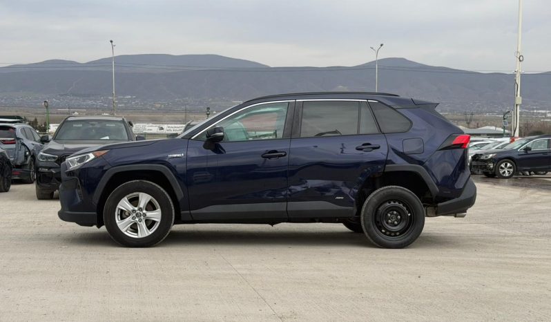 
								2020 Toyota RAV4 full									