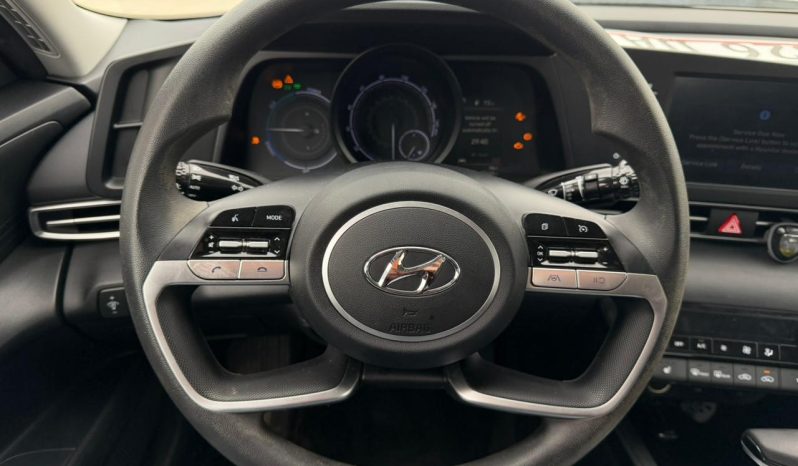 
								HYUNDAI ELANTRA full									