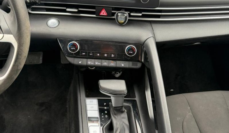 
								HYUNDAI ELANTRA full									