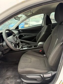 
										HYUNDAI ELANTRA full									